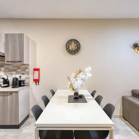 Lägenhet 3br With Private Large Terrace In Marsascala *